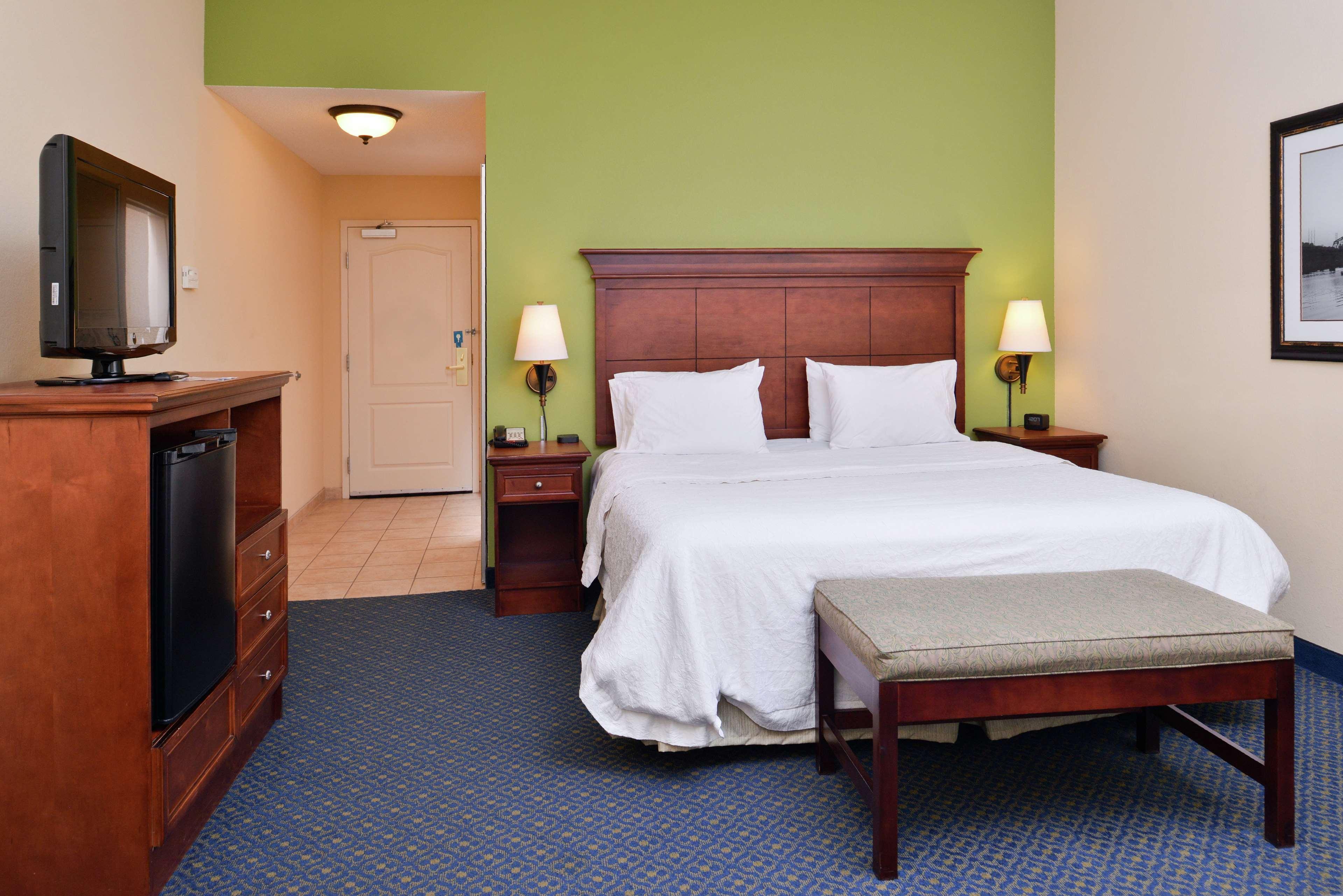 Hampton Inn Jackson-College Avenue Ngoại thất bức ảnh