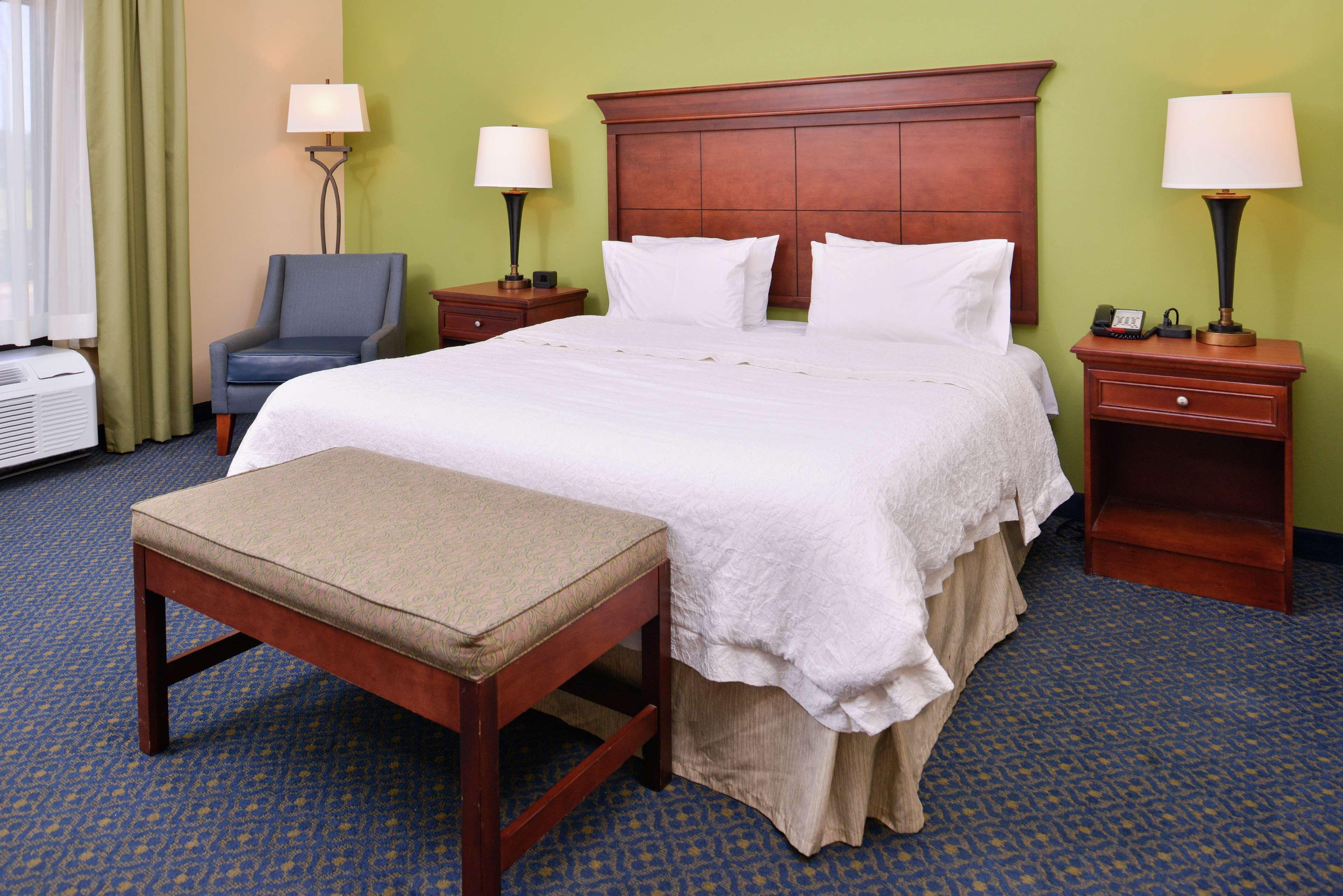 Hampton Inn Jackson-College Avenue Ngoại thất bức ảnh