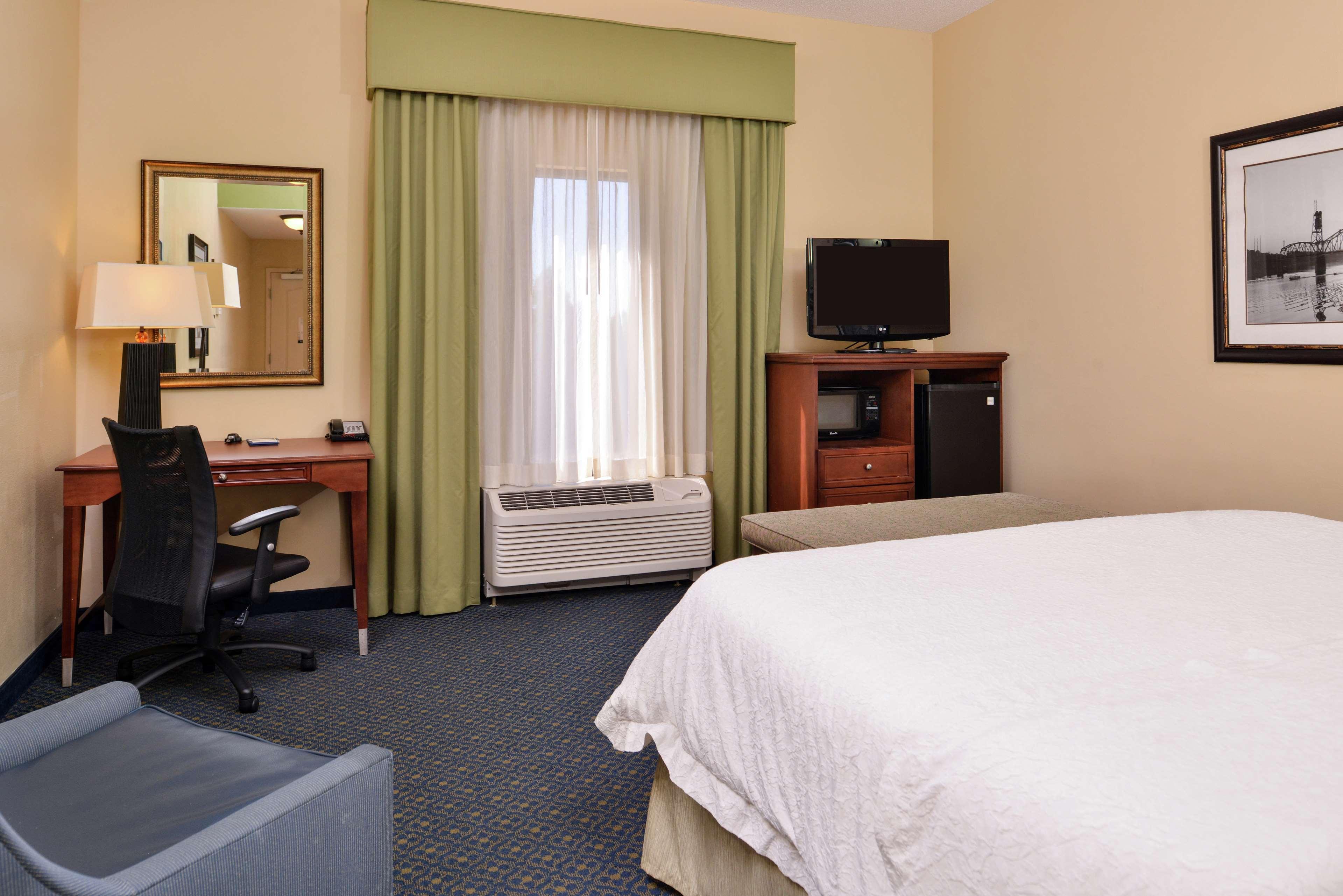 Hampton Inn Jackson-College Avenue Ngoại thất bức ảnh