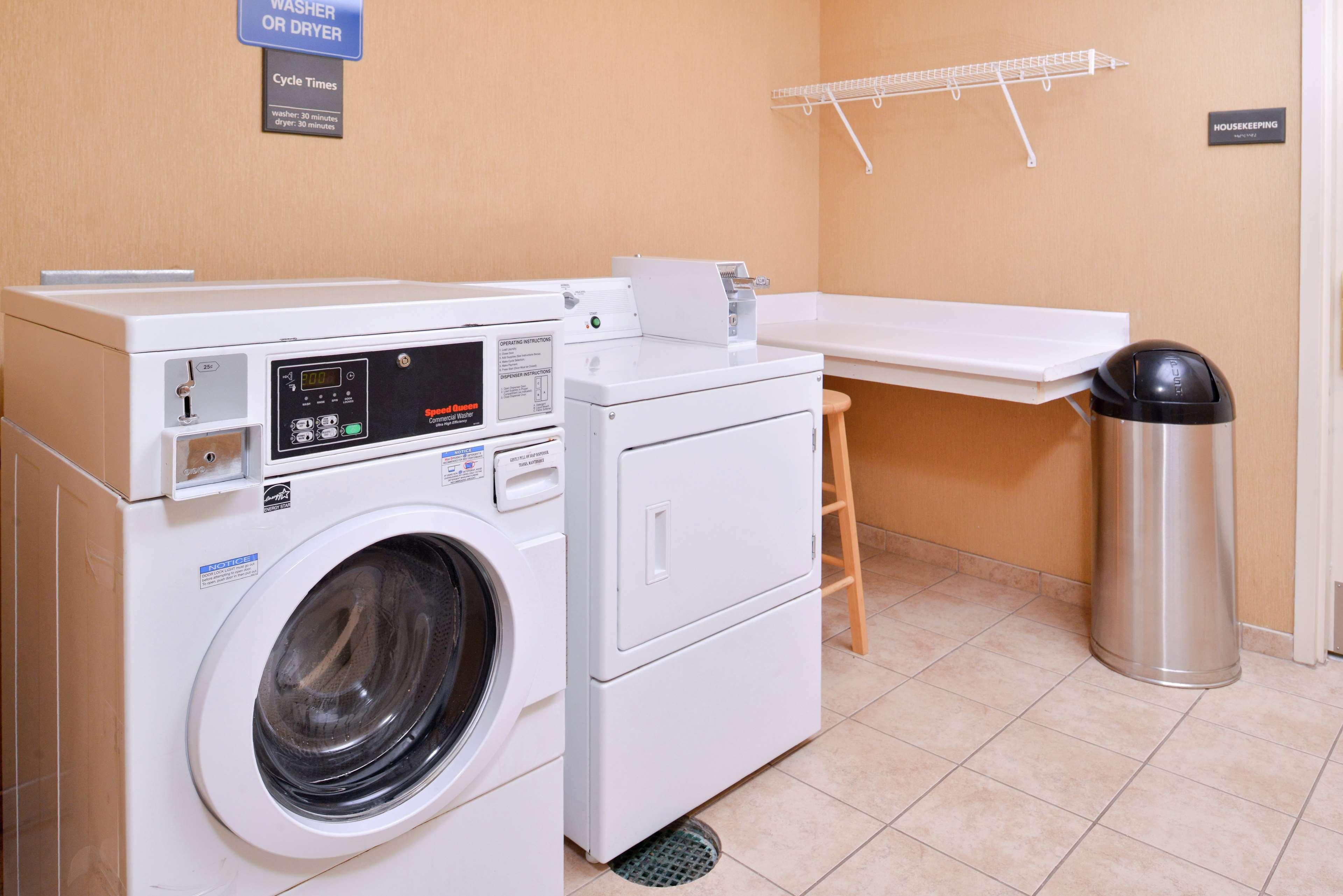 Hampton Inn Jackson-College Avenue Ngoại thất bức ảnh